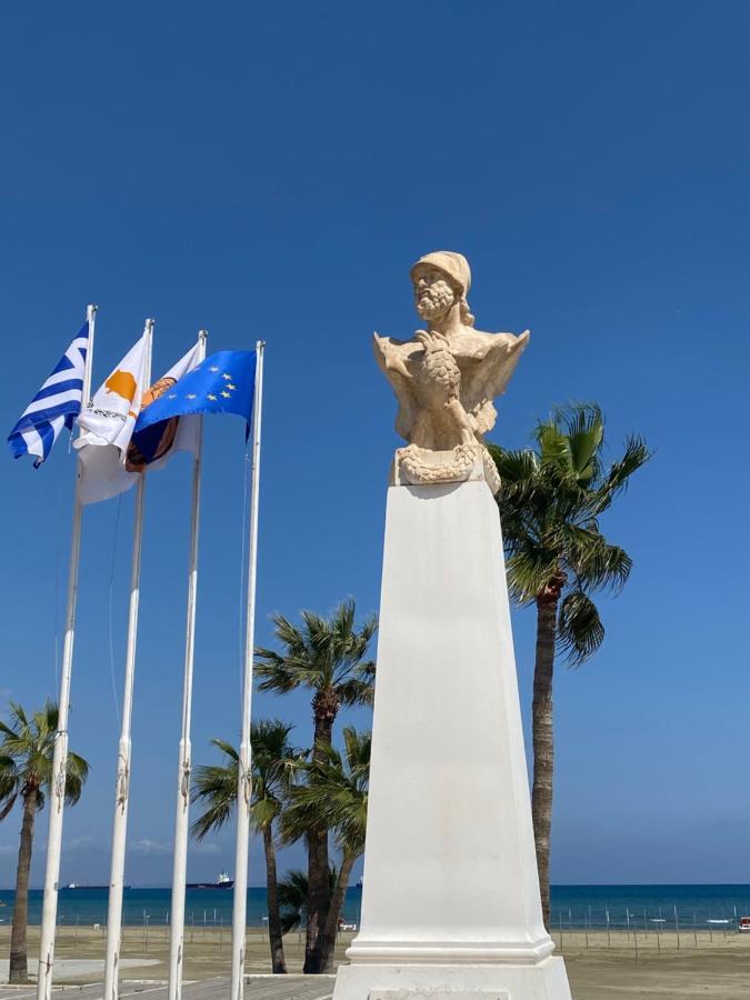 Larnaca Beach Apartment 44 Екстериор снимка