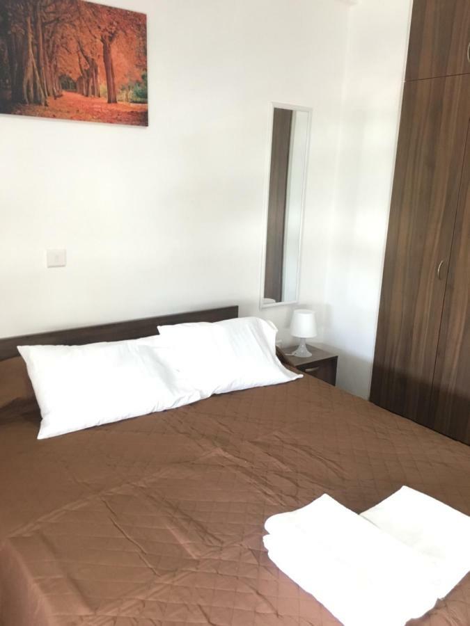 Larnaca Beach Apartment 44 Екстериор снимка