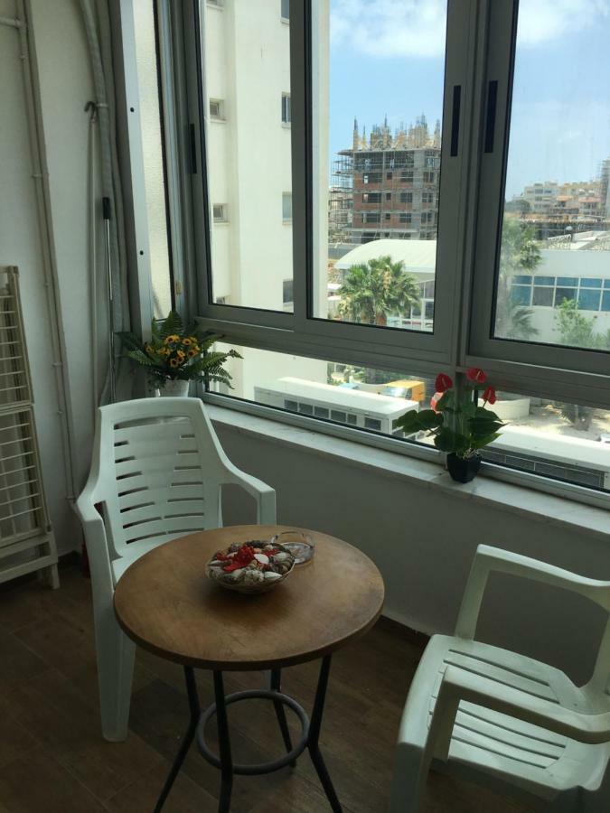 Larnaca Beach Apartment 44 Екстериор снимка