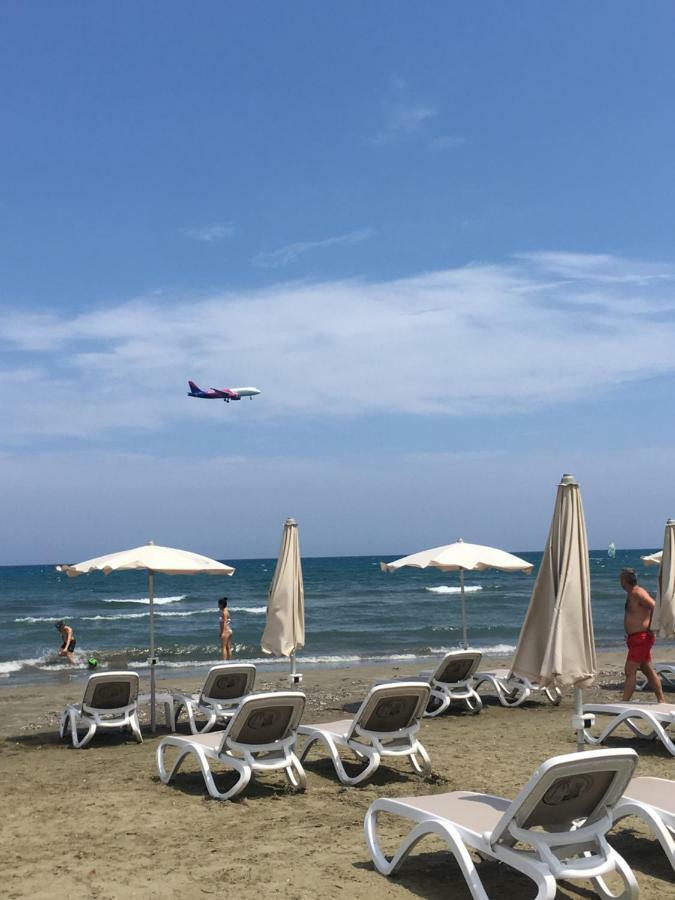 Larnaca Beach Apartment 44 Екстериор снимка