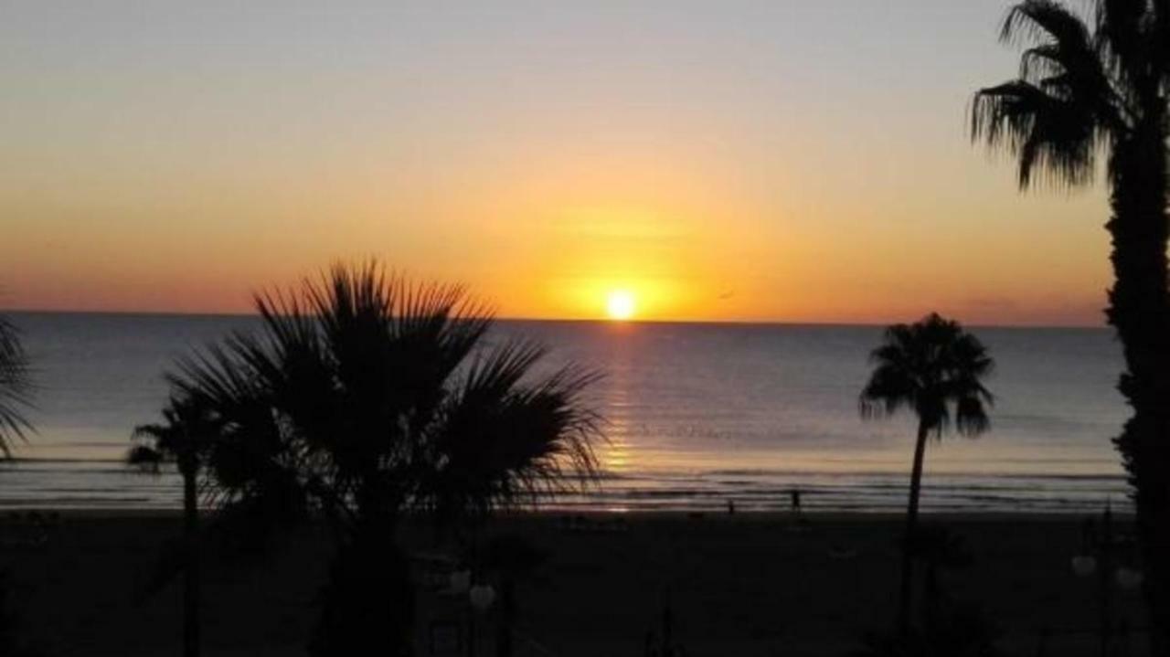 Larnaca Beach Apartment 44 Екстериор снимка